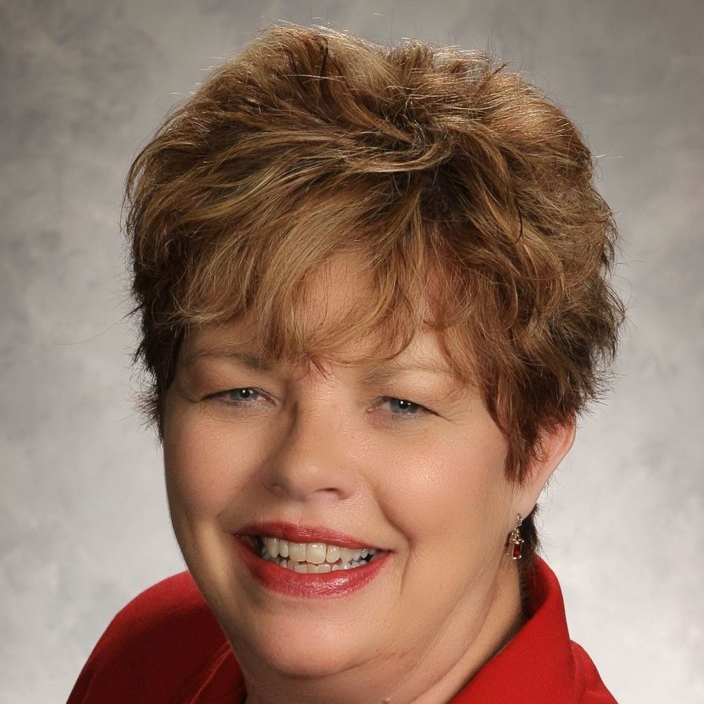 Meet your Posher, Regina